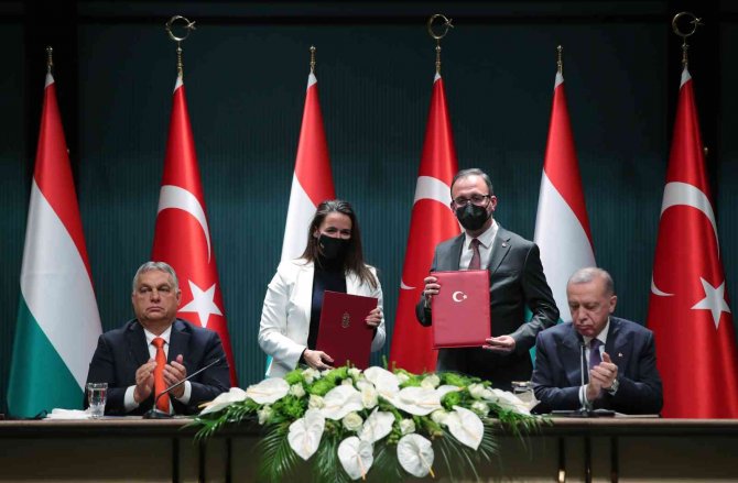 Cumhurbaşkanı Erdoğan: "Mülteci Krizinin Türkiye Tarafından Kaynaklandığını Söylemek Gerçekten Nankörlüktür"