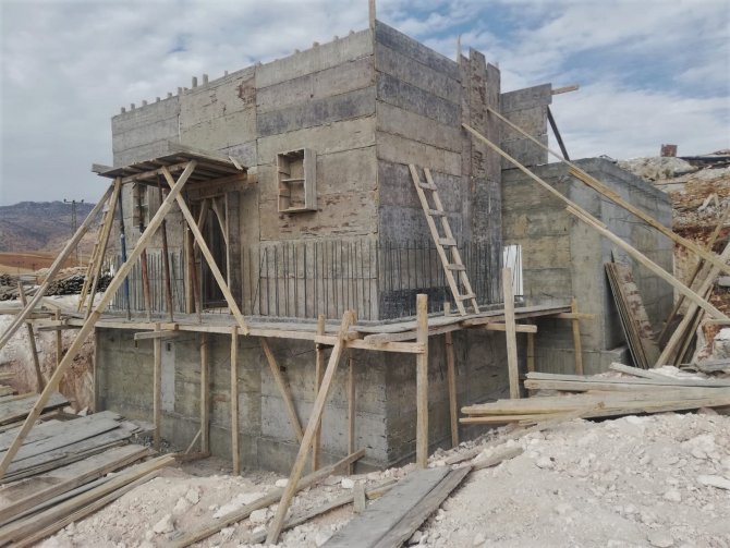 Silvan’a Bağlı 19 Kırsal Mahallenin Su Sorunu Çözülüyor