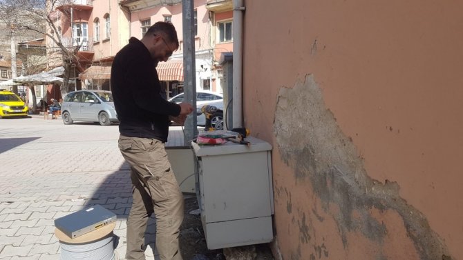 Emet Belediyesi’nden Ücretsiz Wi̇-fi̇ Hizmeti