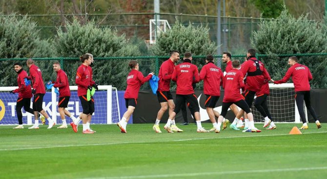 A Milli Futbol Takımı, Cebelitarık Maçı Hazırlıklarını Devam Ettirdi