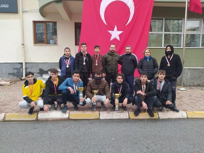 Bocce’de Kupalar Sahibini Buldu