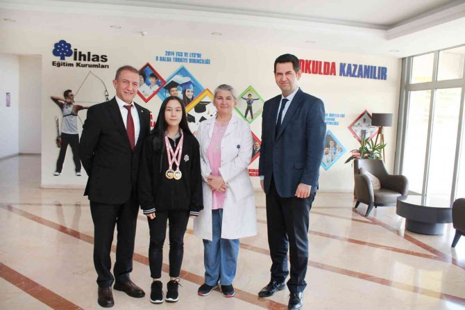 İ̇hlas Koleji’nden İkinci Çifte Dünya Şampiyonluğu