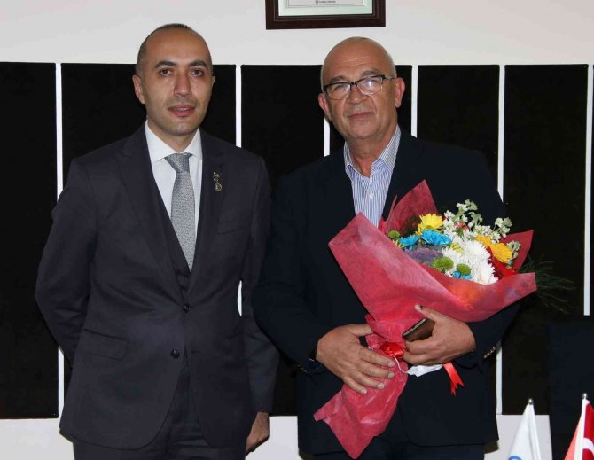 Esogü Sosyal Bilimler Enstitüsü’nün Yeni Müdürü Doç. Dr. Oytun Meçik Görevine Başladı