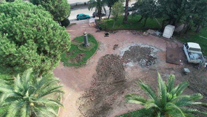 Uğur Mumcu Parkı Yenileniyor