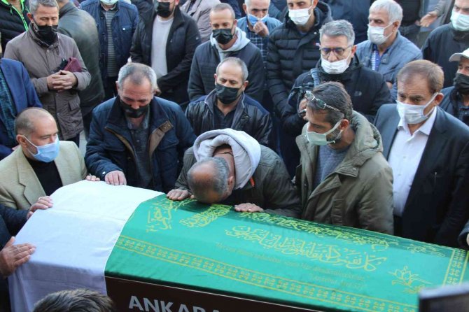 Samuray Kılıcıyla Katledilen Genç Mimarın Cenazesinde Gözyaşları Sel Oldu