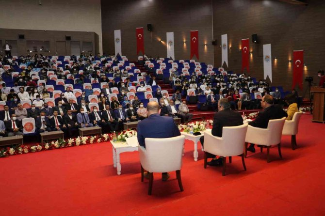 Azerbaycanlı Büyükelçi Ve Akademisyenler Karabağ Zaferini Anlattı