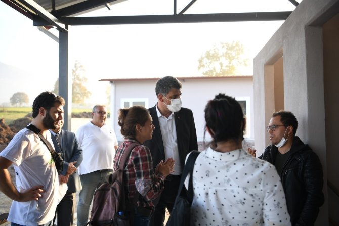 Kartepe’de Sokak Hayvanları İçin Hazırlanan Merkezin Çalışmaları Sürüyor