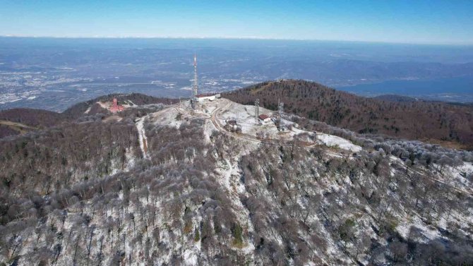 Kartepe’ye Sezonun İlk Karı Yağdı