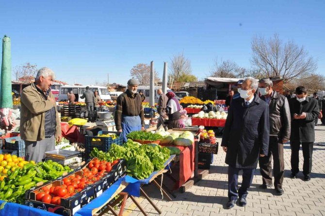 Başkan Akkaya Pazar Esnafı İle Buluştu