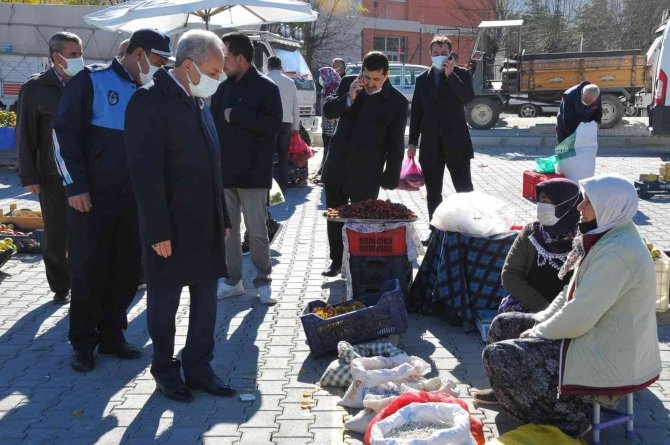 Başkan Akkaya Pazar Esnafı İle Buluştu