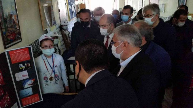 Kulu’da Tübi̇tak 4006 Bilim Fuarı Düzenlendi