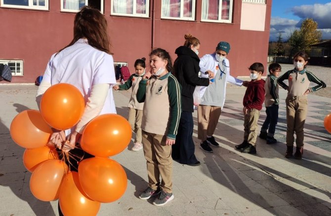 Lösemiye Dikkat Çekmek İçin Etkinlik Düzenlediler
