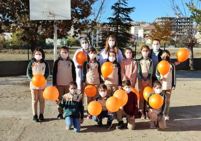 Lösemiye Dikkat Çekmek İçin Etkinlik Düzenlediler