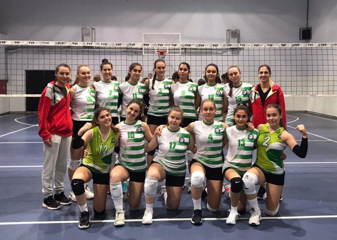 Salihli’nin Genç Sultanları 3’te 3 Yaptı