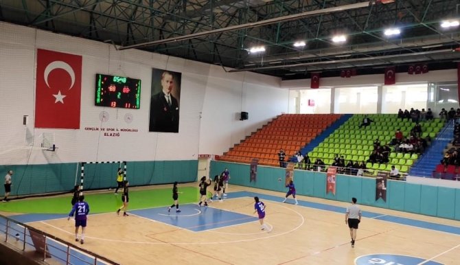 Büyükşehir Gsk Kadın Hentbol Takımı Elazığ’dan Mutlu Döndü