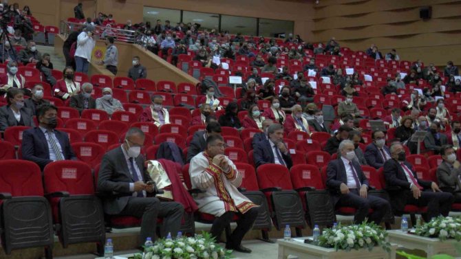 Önceki Dönem Milli Eğitim Bakanı Avcı: "Nevşehir Hacı Bektaş Üniversitesini Tercih Eden Öğrenci Aynı Anda Dört Üniversite Okumuş Gibidir"