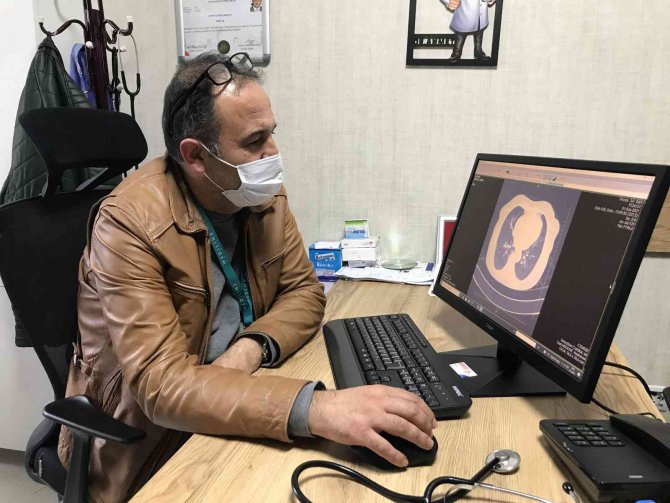 Uzman Doktordan Dikkat Çeken Uyarı: Psikolojinin Covid-19’un Seyrinde Çok Büyük Bir Etkisi Var