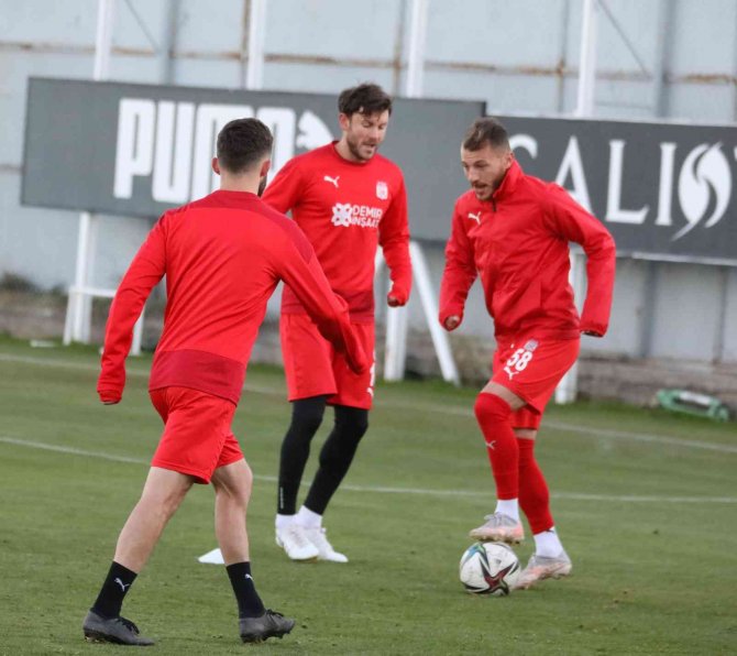 Sivasspor’da Başakşehir Maçı Hazırlıkları Başladı