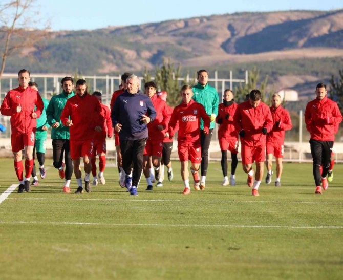 Sivasspor’da Başakşehir Maçı Hazırlıkları Başladı