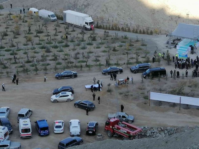 Artvin’de 10 Bin Fidan Toprakla Buluştu