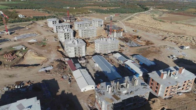 Şehzadeler Toki̇’nin Yüzde 40’ı Tamamlandı