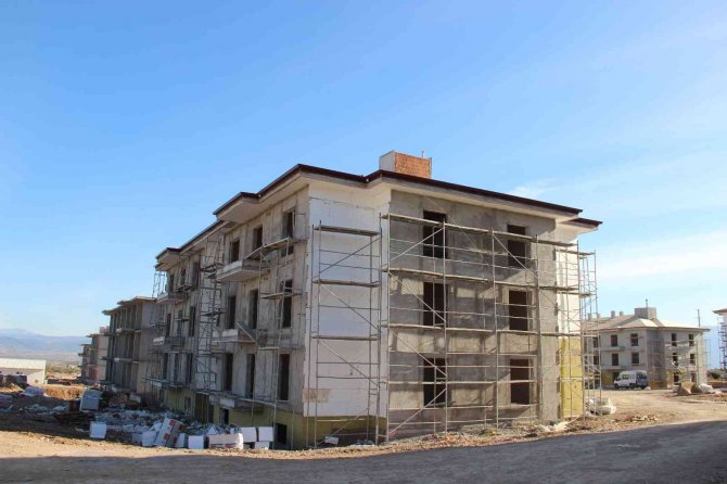 Şehzadeler Toki̇’nin Yüzde 40’ı Tamamlandı