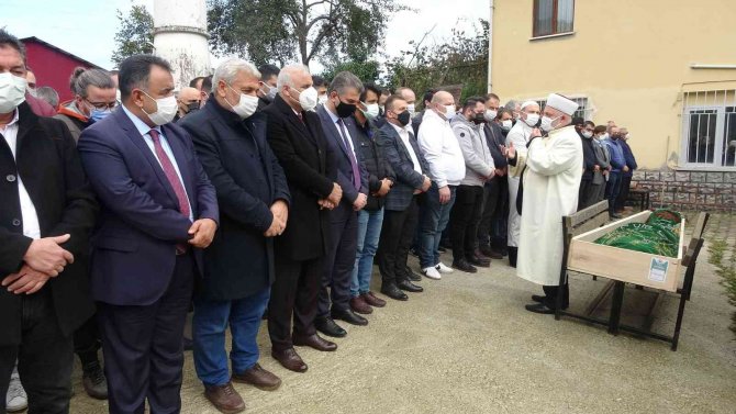 2 Ay Önce Evlenmişti, Eşine Evinin Anahtarını Vermek İsterken Trafik Kazasında Hayatını Kaybetti
