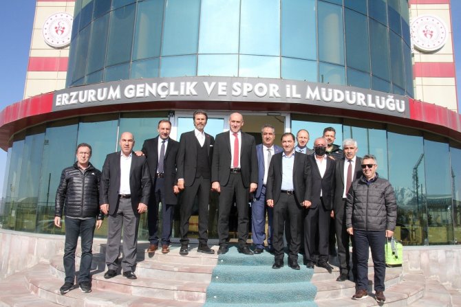 Curling Federasyonu’ndan Öztürk’e Hayırlı Olsun Ziyareti