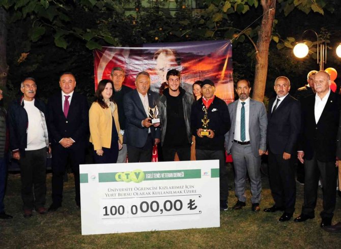 Tenis Turnuvası Eğitime Destek Oldu