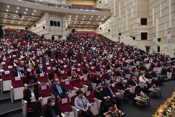 Erü Rektörü Prof. Dr. Çalış: "Bilimin Işığında Ülkemiz Ve Milletimiz İçin Var Gücümüzle Çalışmaya Aralıksız Devam Edeceğiz"