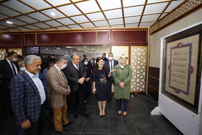 Geleneksel Türk El Sanatları Sergisi Büyük Beğeni Topladı
