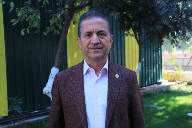 Adana’da Limonun Kilosu Halde 25 Kuruşa Düştü