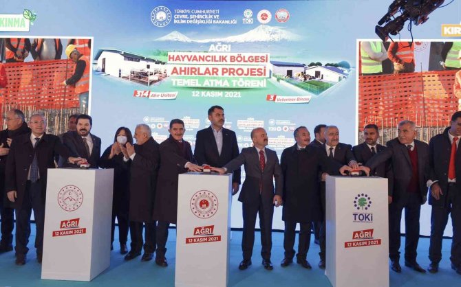 Bakan Kurum’dan Ağrı’ya Müjde: "Ağrı A.ş. Et Entegre Tesisimizi İnşallah Kuruyoruz"