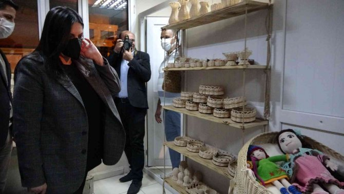 Ak Parti Genel Başkan Yardımcısı Sarıeroğlu, Kadın Kooperatiflerini Ziyaret Etti