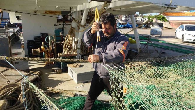 Akdeniz’de Balıkçılara Fırtına Engeli