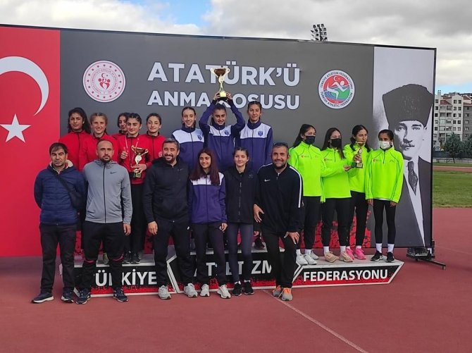 Ankara’dan 2 Kupa İle Döndüler