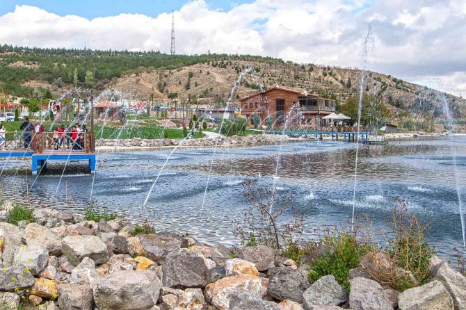 Üreğil Millet Bahçesi Bir Yılda 250 Bin Kişiyi Ağırladı