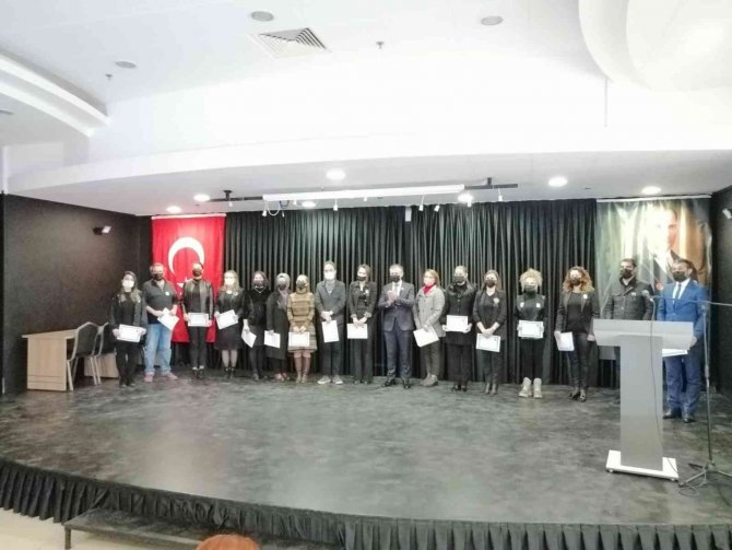 Başarılı Öğretmen Ve İdarecilere Başarı Belgesi