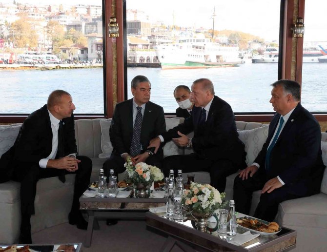 Cumhurbaşkanı Erdoğan İle Liderler, Demokrasi Ve Özgürlükler Adası’na Gitti