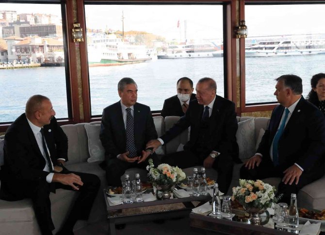 Cumhurbaşkanı Erdoğan İle Liderler, Demokrasi Ve Özgürlükler Adası’na Gitti