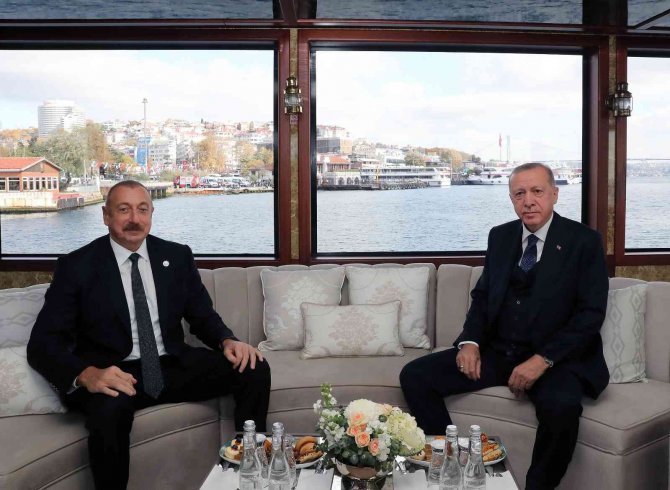 Cumhurbaşkanı Erdoğan İle Liderler, Demokrasi Ve Özgürlükler Adası’na Gitti