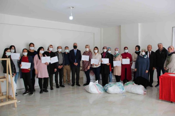 Ev Hanımları Balık Ağı Örerek Meslek Sahibi Oldu