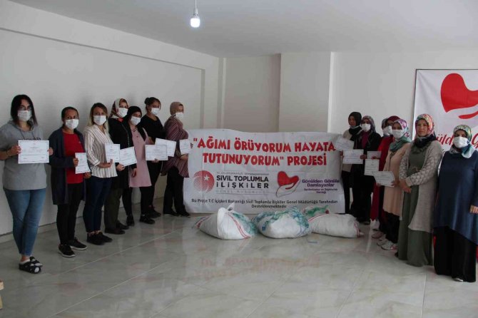 Ev Hanımları Balık Ağı Örerek Meslek Sahibi Oldu