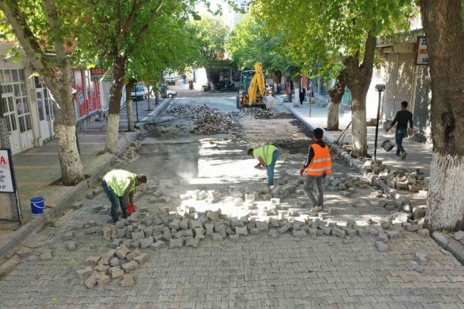 Hilvan Ve Siverek’teki Eksiklikleri Büyükşehir Belediyesi Gideriyor