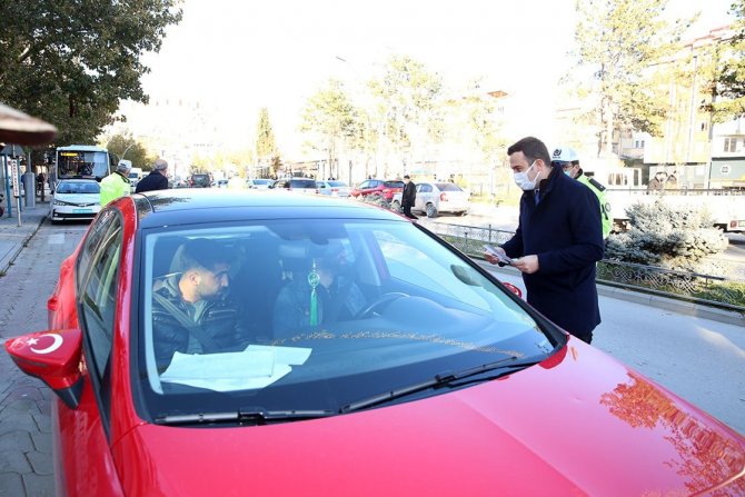 Bayburt’ta ’Bir Hareketine Bakar Hayat’ Sloganı İle Trafik Uygulaması Yapıldı