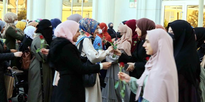 İ̇lahiyat Fakültesi Öğrencilerinden Anlamlı Etkinlik