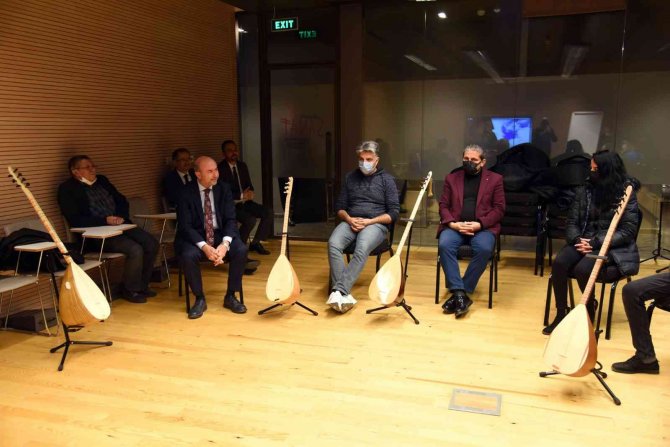 Başkan Pekyatırmacı Sanat Akademisinde Derse Katıldı