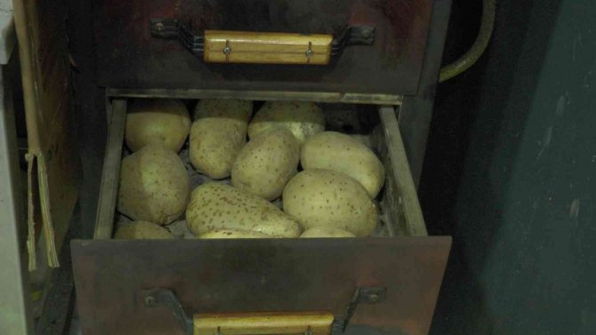 Kumpirlik Patatesler Yurt İçi Ve Yurt Dışına Gönderilmeye Başlandı
