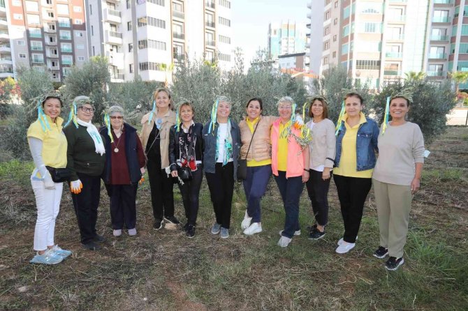 Mezitli’de Zeytinler, Kadınların Güçlendirilmesi Ve Kız Çocuklarının Okutulması İçin Toplandı