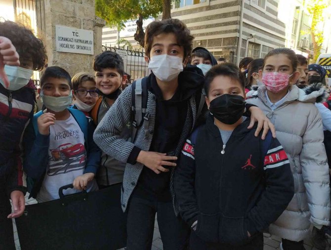 Milyonlarca Öğrencinin Ara Tatil Sevinci